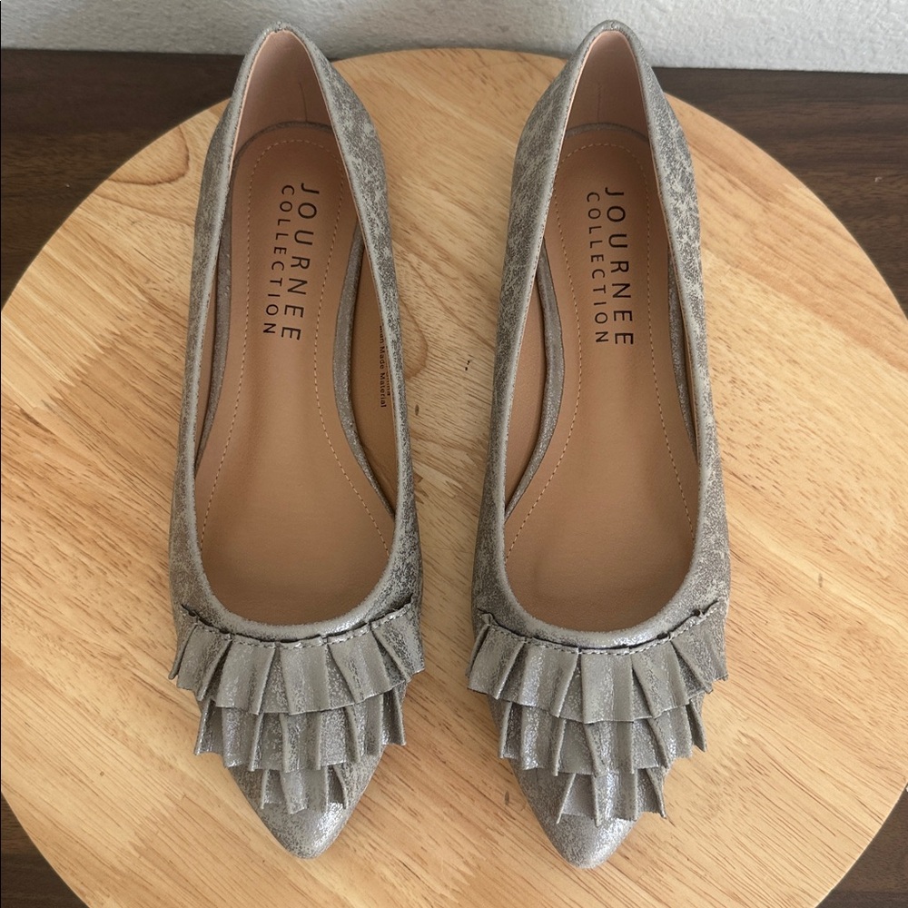 Journee Collection Womens Judy Slip-on Pointed Toe Ballet Flats